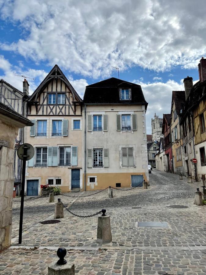 Appartement Le Cadet Roussel Auxerre Les Quais Екстер'єр фото